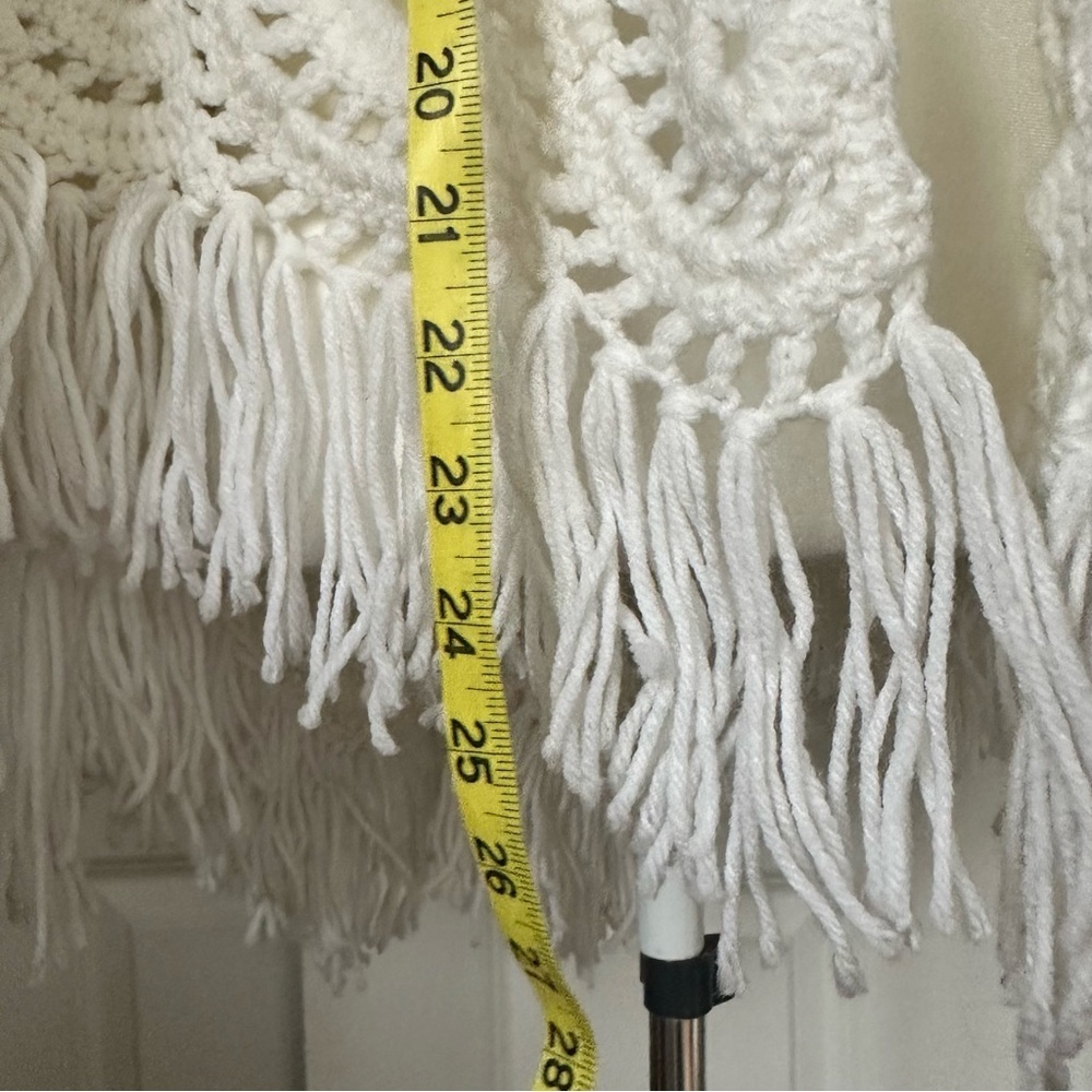 VTG Hand-Knit Crochet Fringe Cover Top Country Boho Shawl Poncho Festival Hippie - Picture 13 of 13